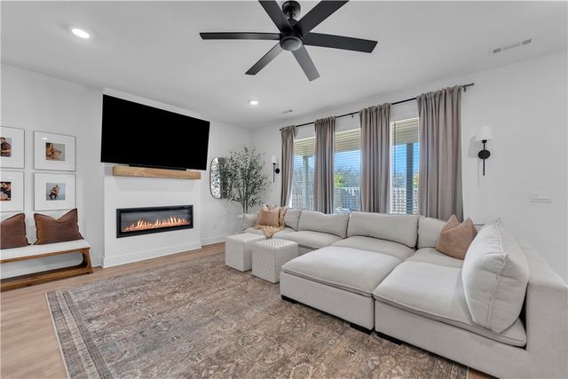 2109 Hahn Street, Pea Ridge, AR 72751