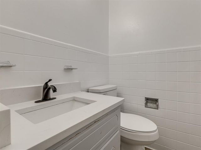 9 Vine Street, Yukon, OK 73099