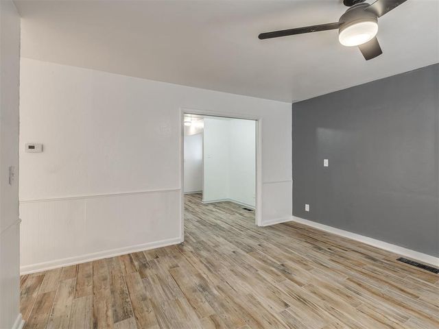 9 Vine Street, Yukon, OK 73099