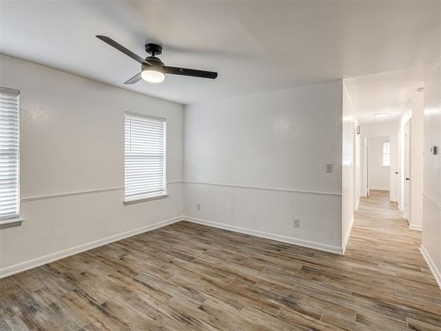 9 Vine Street, Yukon, OK 73099