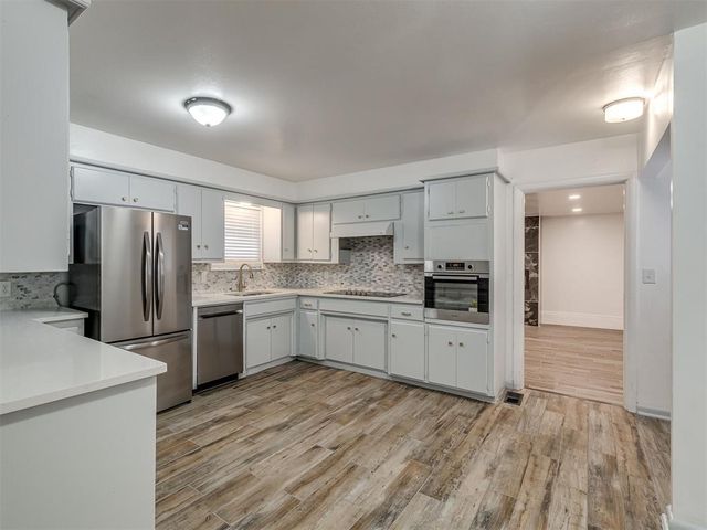 9 Vine Street, Yukon, OK 73099