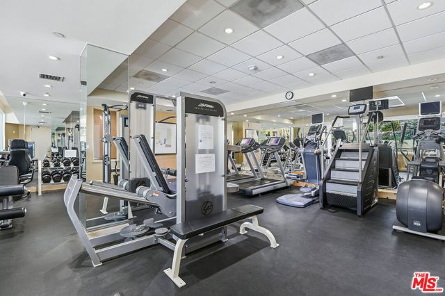 10445 Wilshire Boulevard 402, Los Angeles, CA 90024