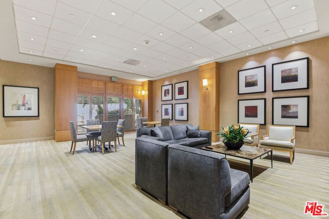 10445 Wilshire Boulevard 402, Los Angeles, CA 90024