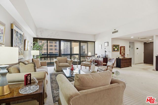 10445 Wilshire Boulevard 402, Los Angeles, CA 90024