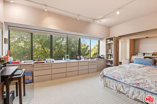 10445 Wilshire Boulevard 402, Los Angeles, CA 90024