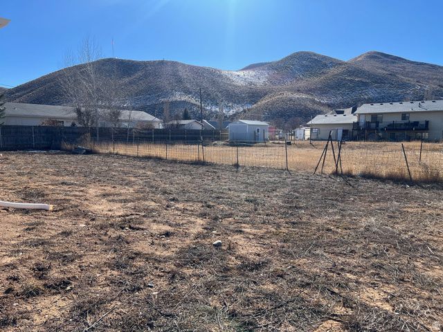 160 S 200 W, Henefer, UT 84033