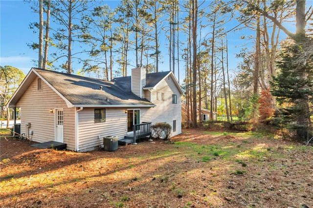 1221 Summit Links Court, Snellville, GA 30078