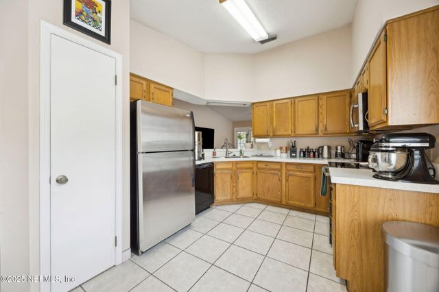 2065 WAX MYRTLE Court, Orange Park, FL 32073