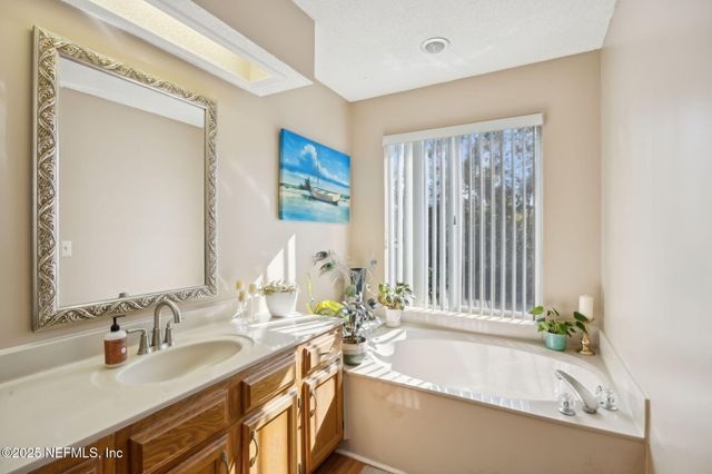 2065 WAX MYRTLE Court, Orange Park, FL 32073