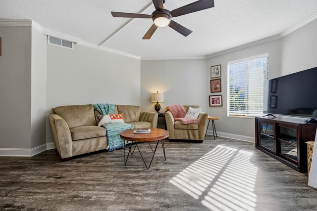 310 73rd Ave N Apt 1A, Myrtle Beach, SC 29572