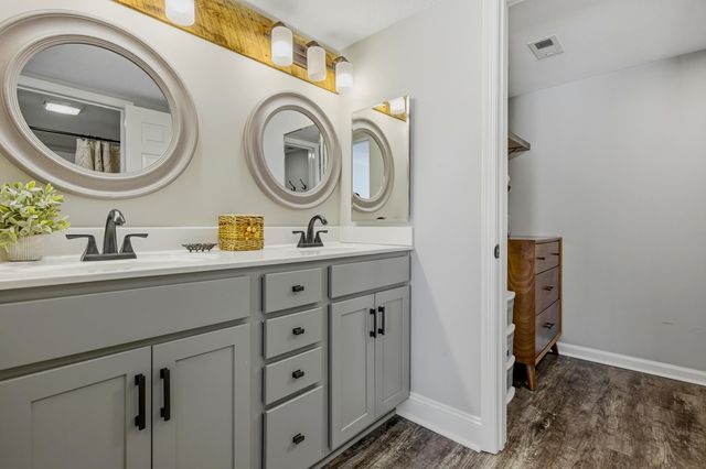 310 73rd Ave N Apt 1A, Myrtle Beach, SC 29572