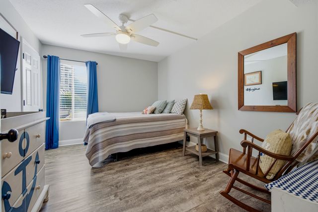 310 73rd Ave N Apt 1A, Myrtle Beach, SC 29572