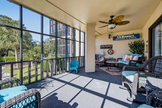 310 73rd Ave N Apt 1A, Myrtle Beach, SC 29572
