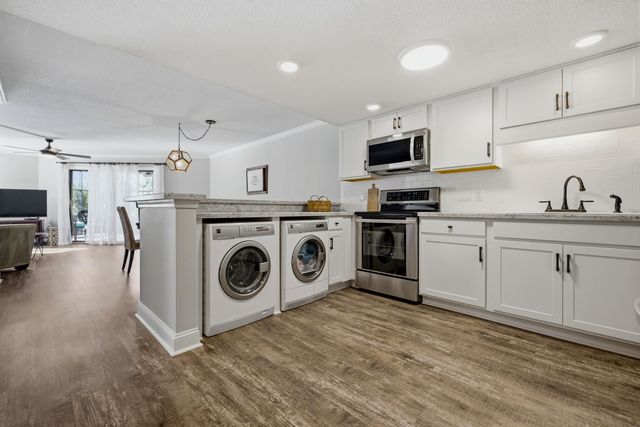 310 73rd Ave N Apt 1A, Myrtle Beach, SC 29572