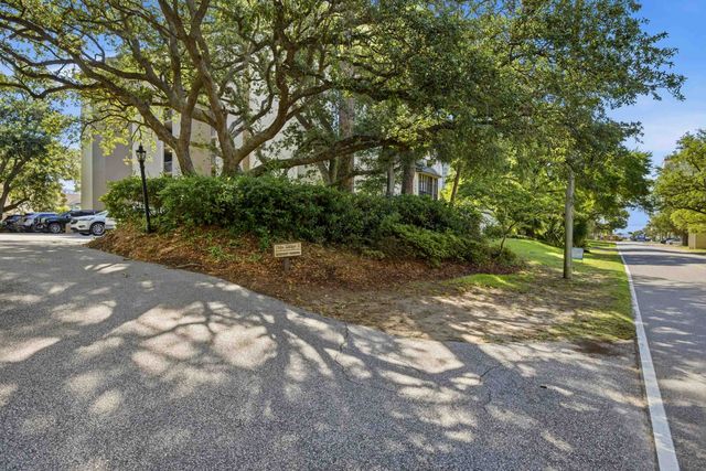 310 73rd Ave N Apt 1A, Myrtle Beach, SC 29572