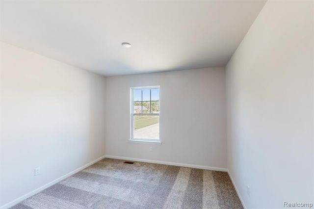 12147 Moore Lane, Washington, MI 48094