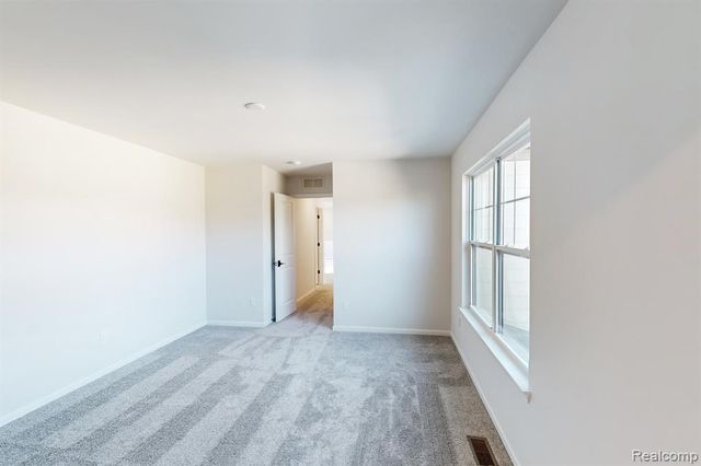 12147 Moore Lane, Washington, MI 48094