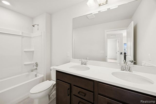 12147 Moore Lane, Washington, MI 48094