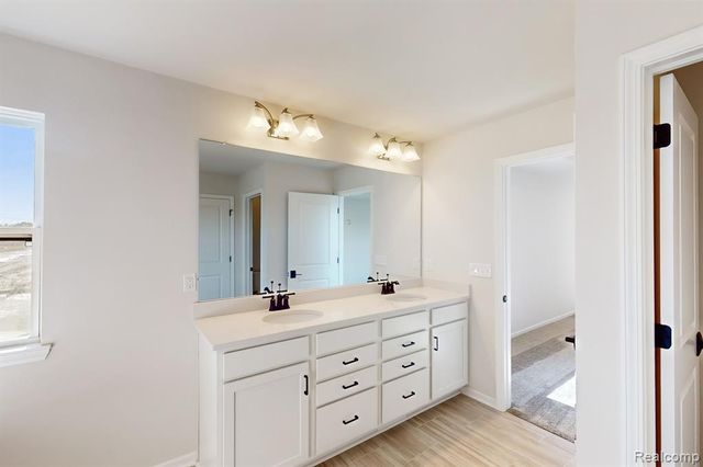 12147 Moore Lane, Washington, MI 48094