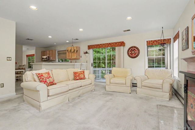 3176 Woodfield Court, Yorktown Heights, NY 10598