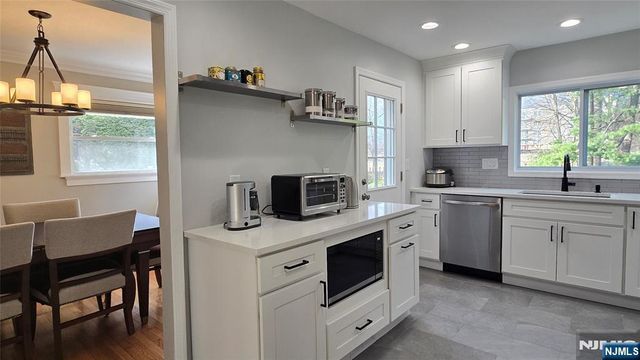 446 Maple Hill Drive, Hackensack, NJ 07601
