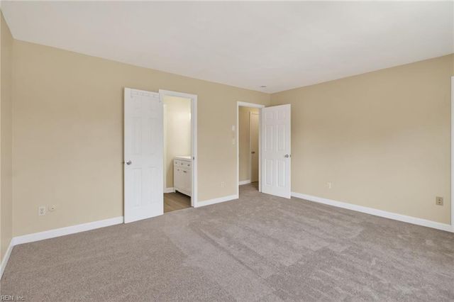 614 Harbour DR N, Chesapeake, VA 23320