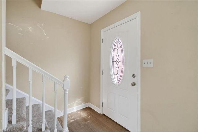 614 Harbour DR N, Chesapeake, VA 23320