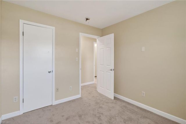 614 Harbour DR N, Chesapeake, VA 23320