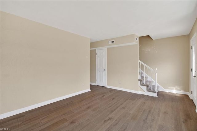 614 Harbour DR N, Chesapeake, VA 23320