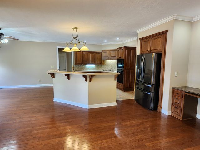 97 Wrights Mill Dr, Jackson, TN 38305