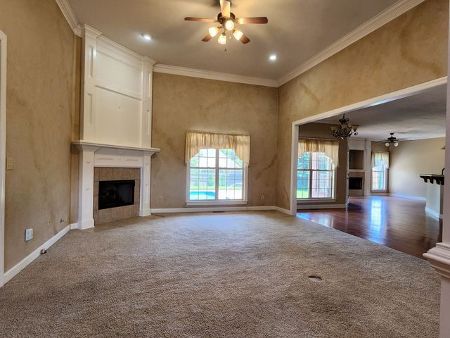 97 Wrights Mill Dr, Jackson, TN 38305