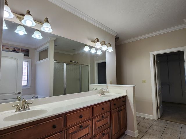 97 Wrights Mill Dr, Jackson, TN 38305