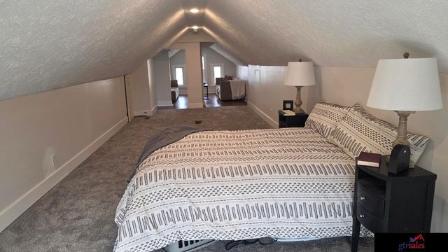 3915 N 25 Street, Omaha, NE 68111