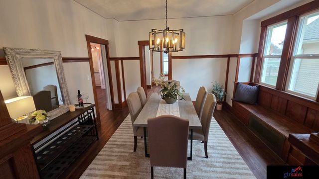 3915 N 25 Street, Omaha, NE 68111