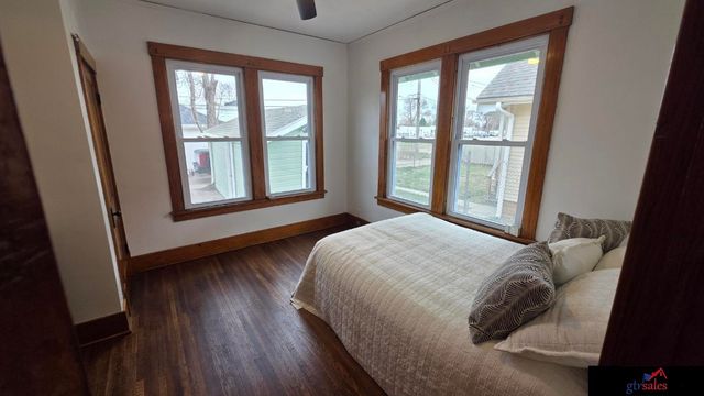 3915 N 25 Street, Omaha, NE 68111