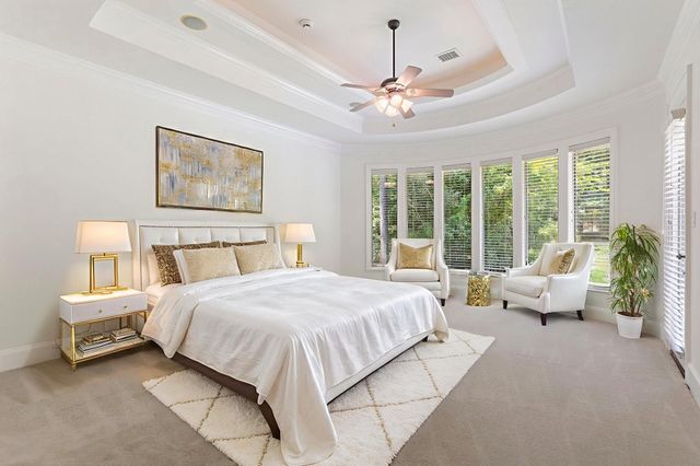 39 W Bracebridge Circle, The Woodlands, TX 77382