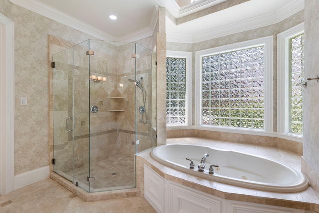 39 W Bracebridge Circle, The Woodlands, TX 77382