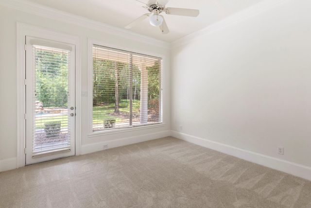 39 W Bracebridge Circle, The Woodlands, TX 77382