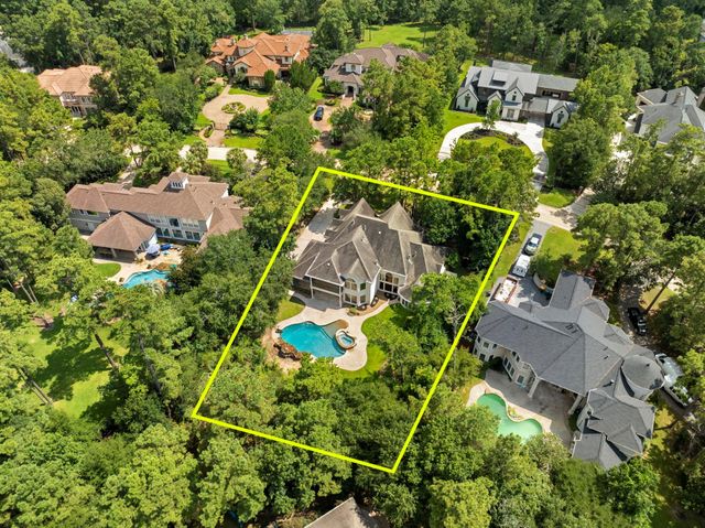 39 W Bracebridge Circle, The Woodlands, TX 77382