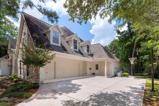 39 W Bracebridge Circle, The Woodlands, TX 77382
