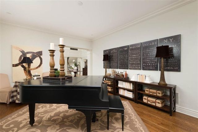 11125 Brookwood Street, Leawood, KS 66211