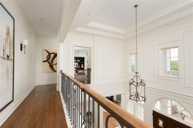 11125 Brookwood Street, Leawood, KS 66211