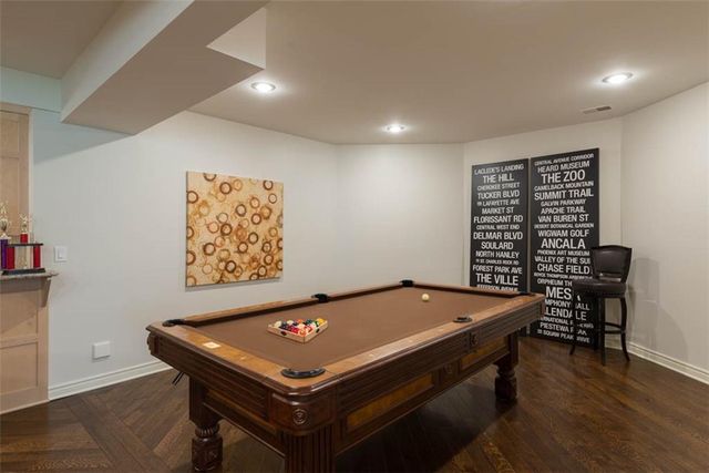 11125 Brookwood Street, Leawood, KS 66211