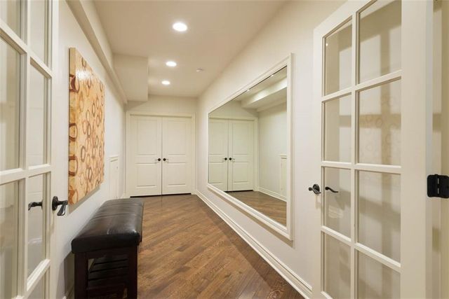 11125 Brookwood Street, Leawood, KS 66211