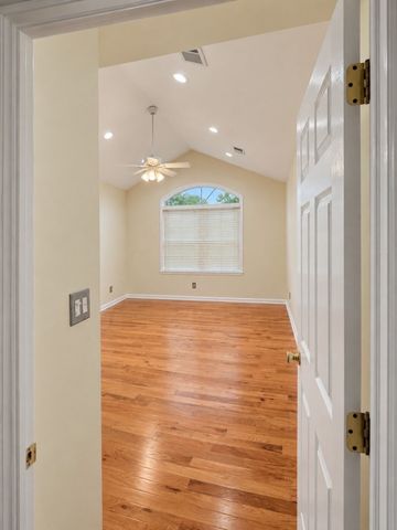 26 Rutgers Avenue, Colonia, NJ 07067