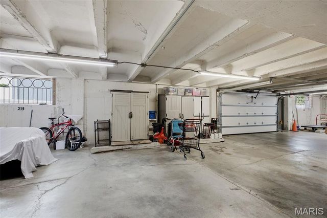1030 N Harrison Avenue 404, St Louis, MO 63122