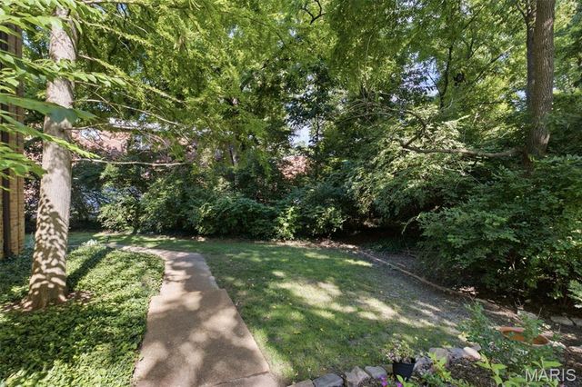 1030 N Harrison Avenue 404, St Louis, MO 63122
