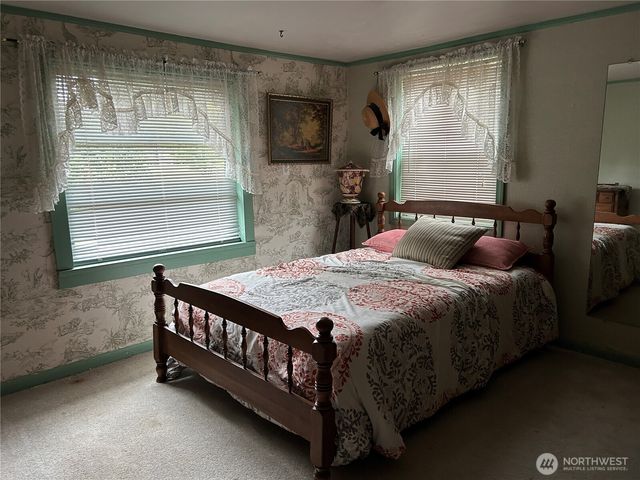 7707 203rd Street SW, Edmonds, WA 98026