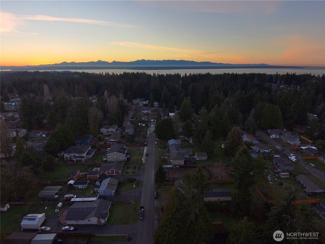 7707 203rd Street SW, Edmonds, WA 98026