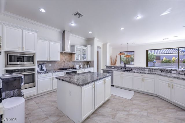 7221 Fruitful Harvest Avenue, Las Vegas, NV 89131